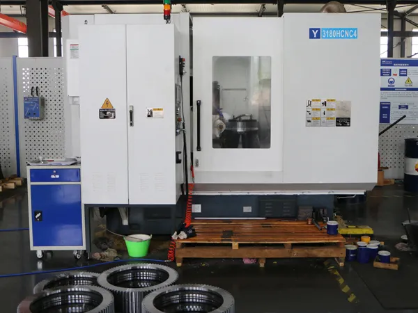 Gear Hobbing Machine